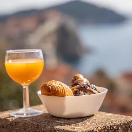 Old City View With Balcony Apartment Dubrovnik
